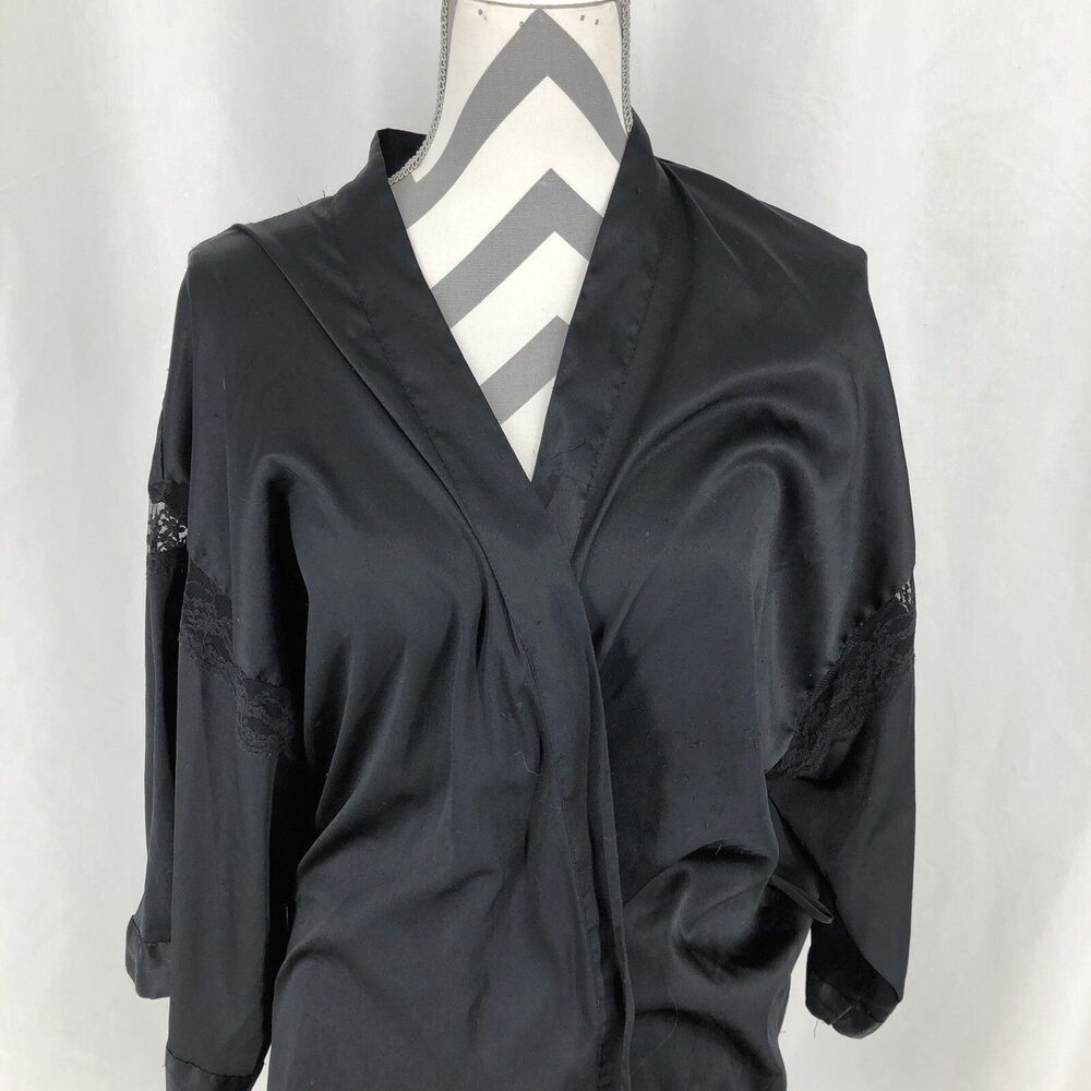 Victorias Secret Black Bath Robe Satin Lace Arm Accent no belt Medium/Large